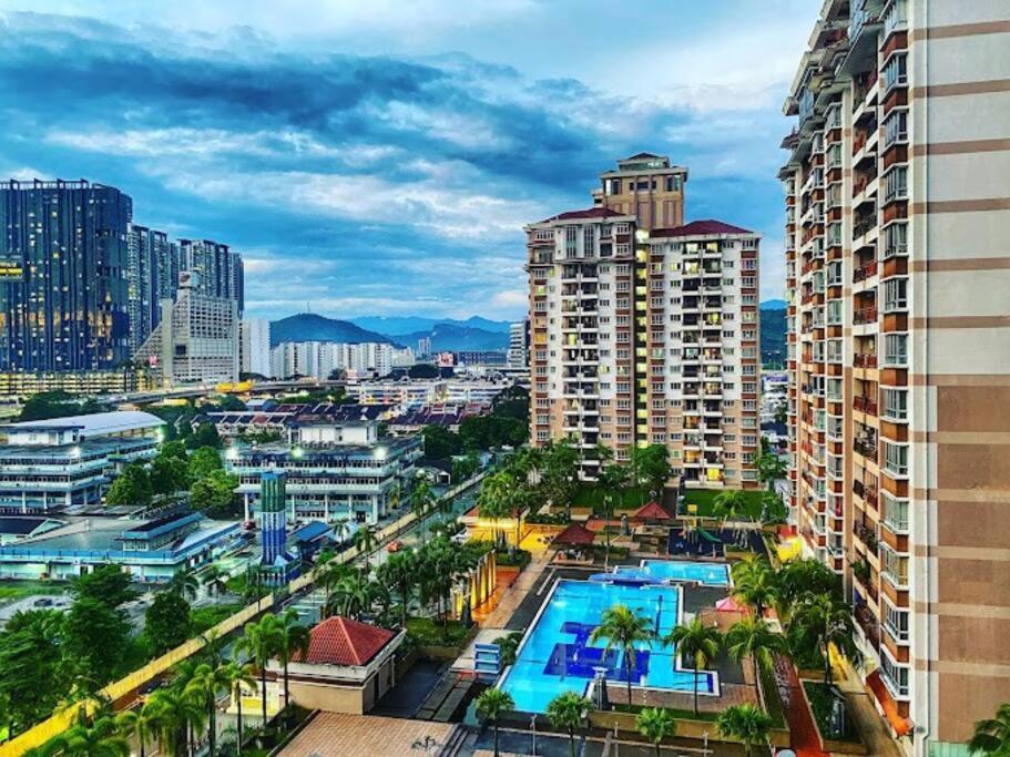 Apartment 3br 8pax Kl Centre Klcc View Ampang Boulevard *